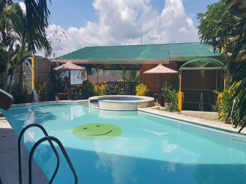 Palangan Bayview Beach Resort Puerto Galera Exterior photo